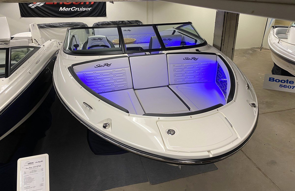 Sea Ray 210 SPXE, Modell 2026 — Koblenz-Metternich