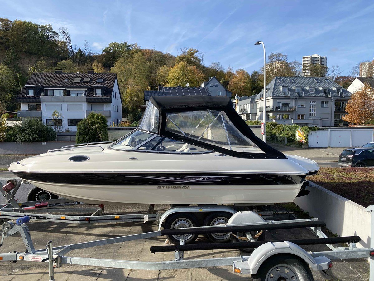 Stingray 208 CR mit Ohlmeier Trailer — Koblenz-Metternich