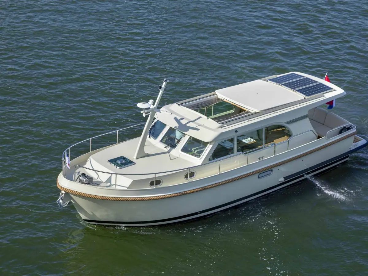 Linssen Grand Sturdy 35.1 Sedan — Schweich